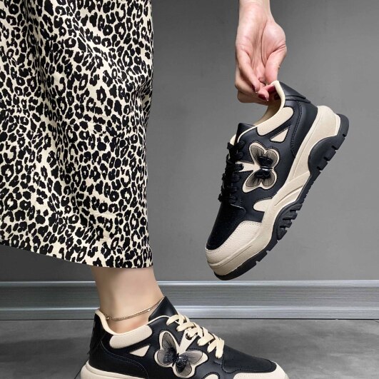 کفش روزمره زنانه