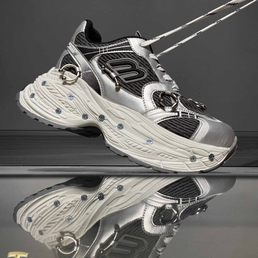 صندل و دمپایی